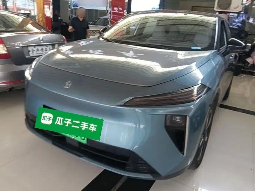 Venucia V DD-i 2025 Orca 150km Joyful Journey Edition — миниатюра 1