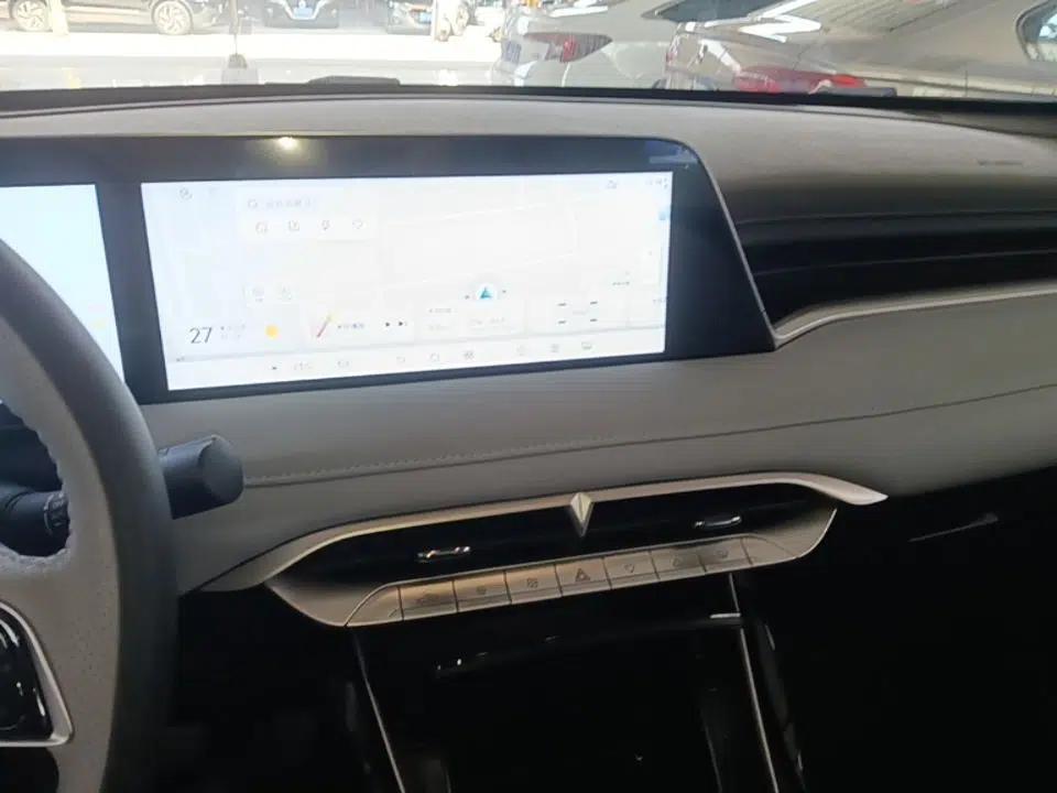 Venucia V DD-i 2025 Orca 150km Joyful Journey Edition — миниатюра 15