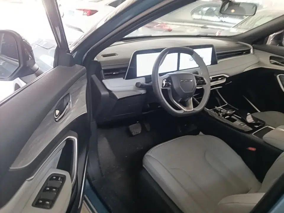 Venucia V DD-i 2025 Orca 150km Joyful Journey Edition — миниатюра 18
