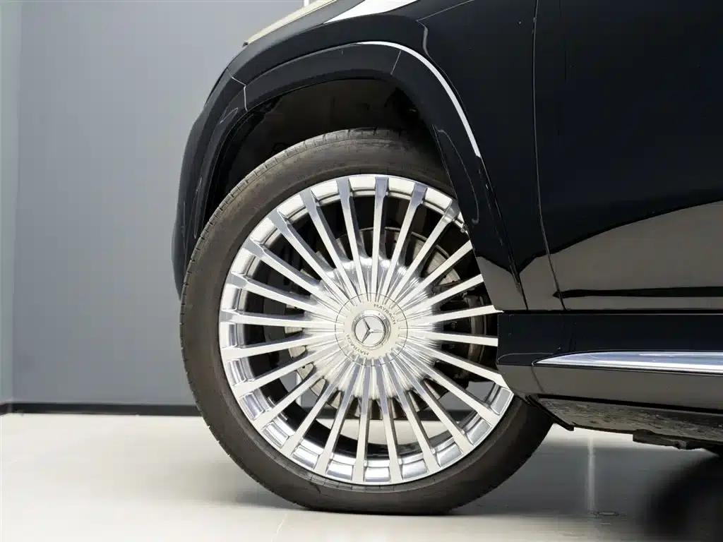 2022 Maybach GLS 600 4MATIC Premium Edition — миниатюра 5