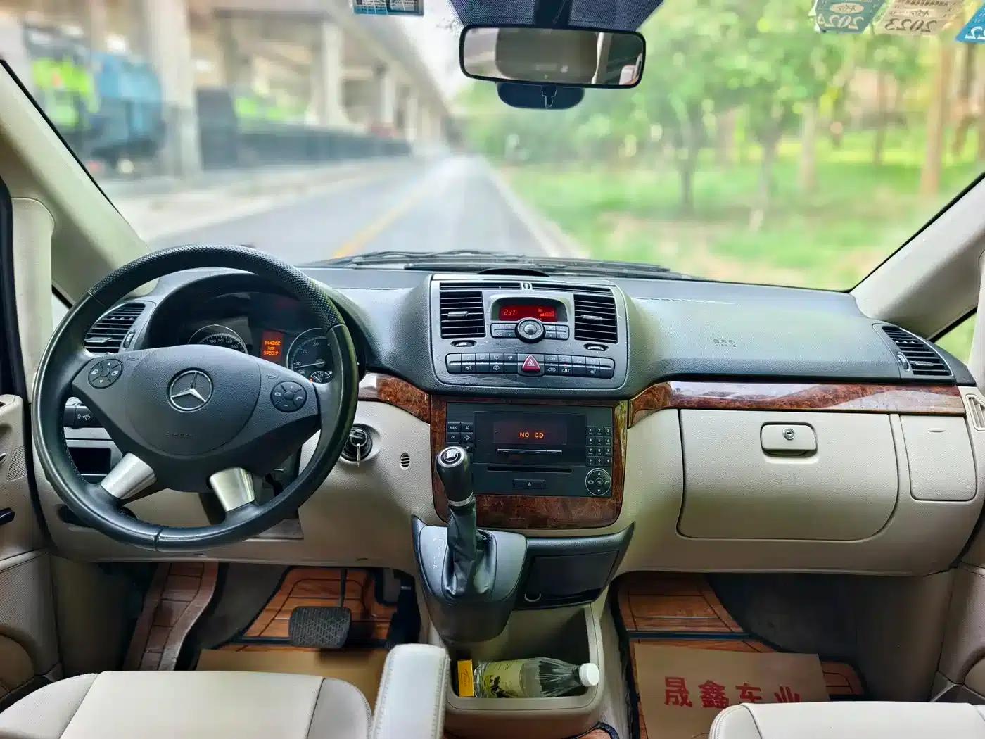 Viano 2011 2.5L Navigator Edition — миниатюра 15