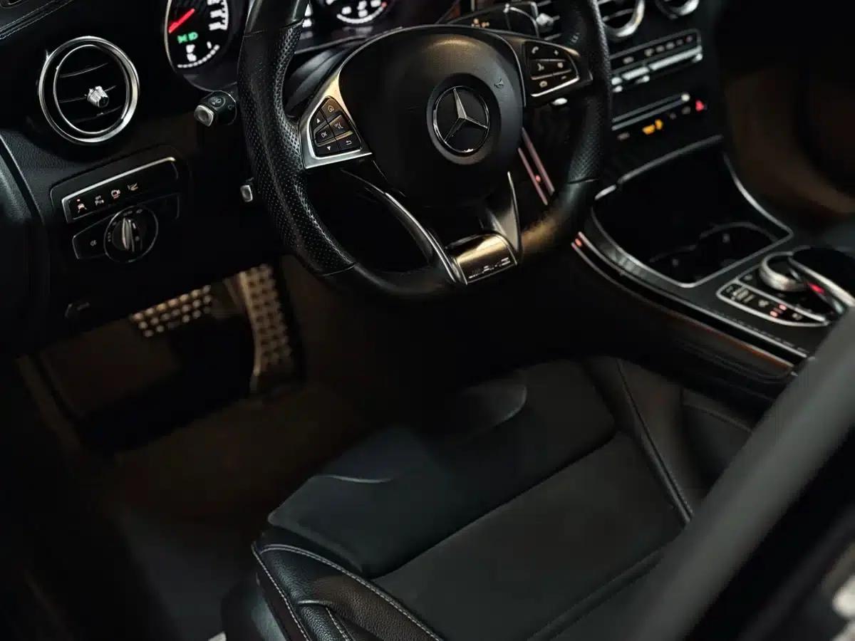 Mercedes-Benz GLC Coupe AMG 2018 AMG GLC 63 4MATIC+ Coupe SUV — миниатюра 7