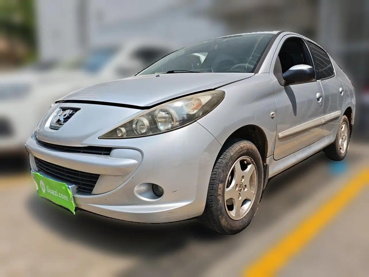 Peugeot 207 2011 Sedan 1.4L Manual Yule Edition — миниатюра 1
