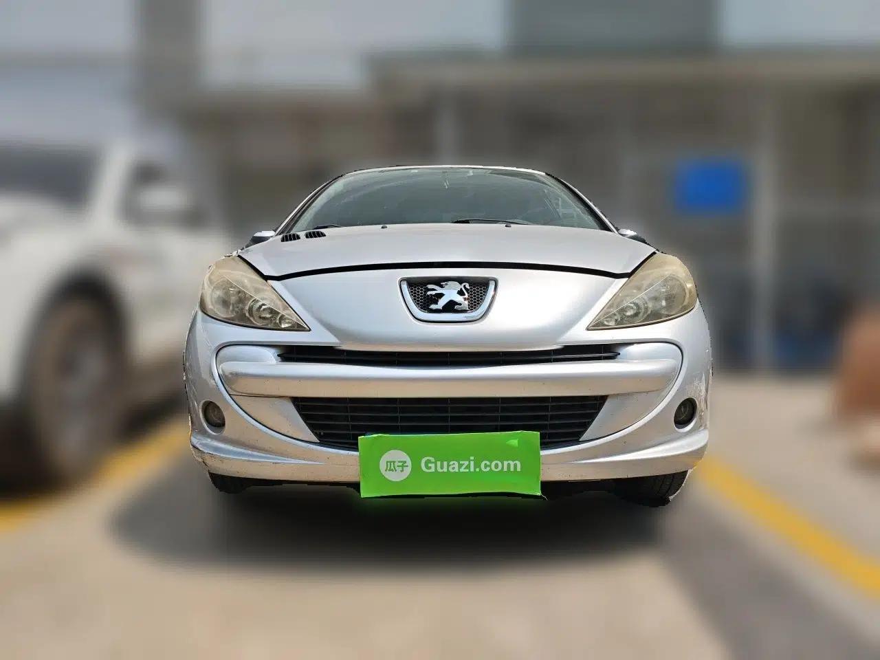 Peugeot 207 2011 Sedan 1.4L Manual Yule Edition — миниатюра 2