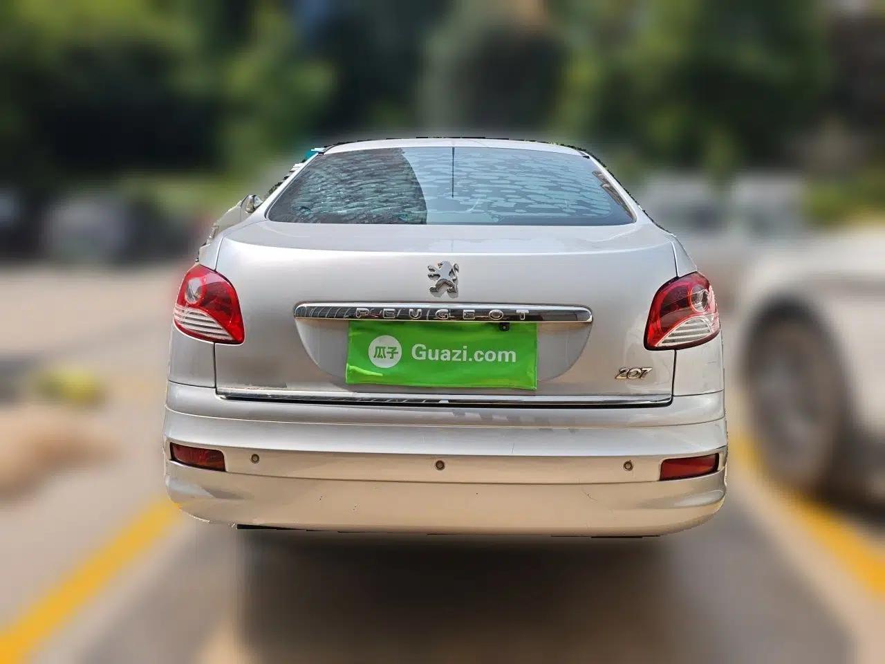 Peugeot 207 2011 Sedan 1.4L Manual Yule Edition — миниатюра 5