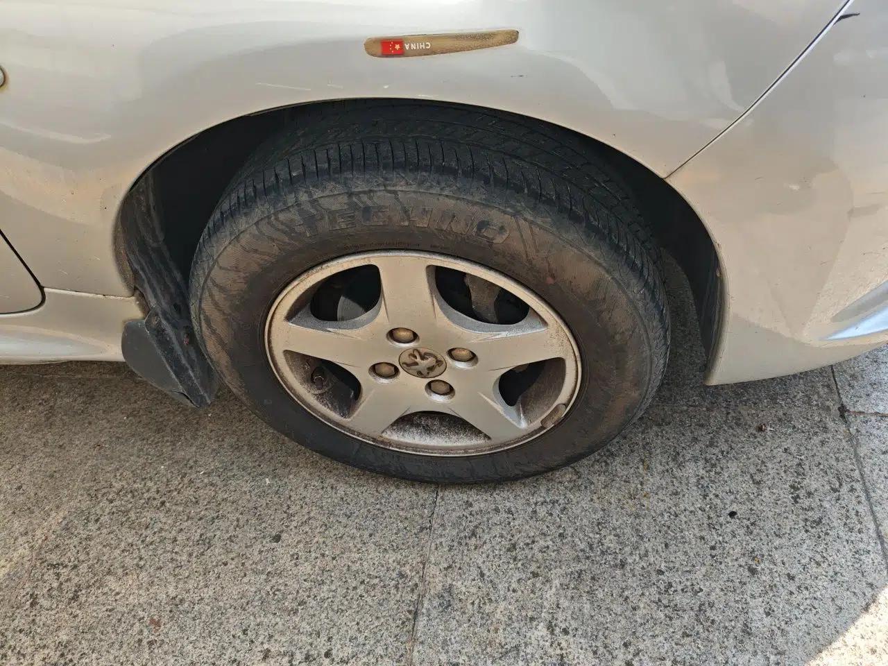 Peugeot 207 2011 Sedan 1.4L Manual Yule Edition — миниатюра 8