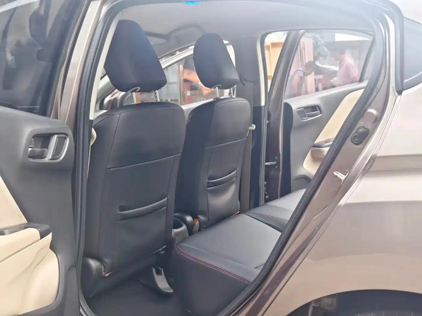 2016 Honda Greiz 1.5L CVT Classic Edition — миниатюра 13