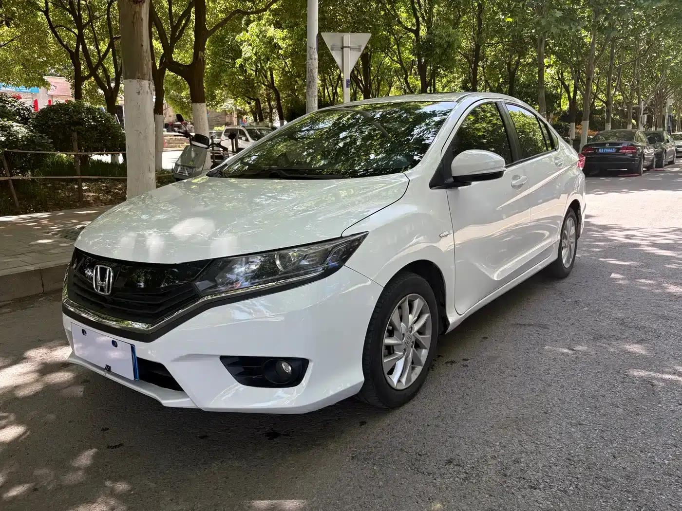 2016 Honda Greiz 1.5L CVT Fashion Edition — миниатюра 1