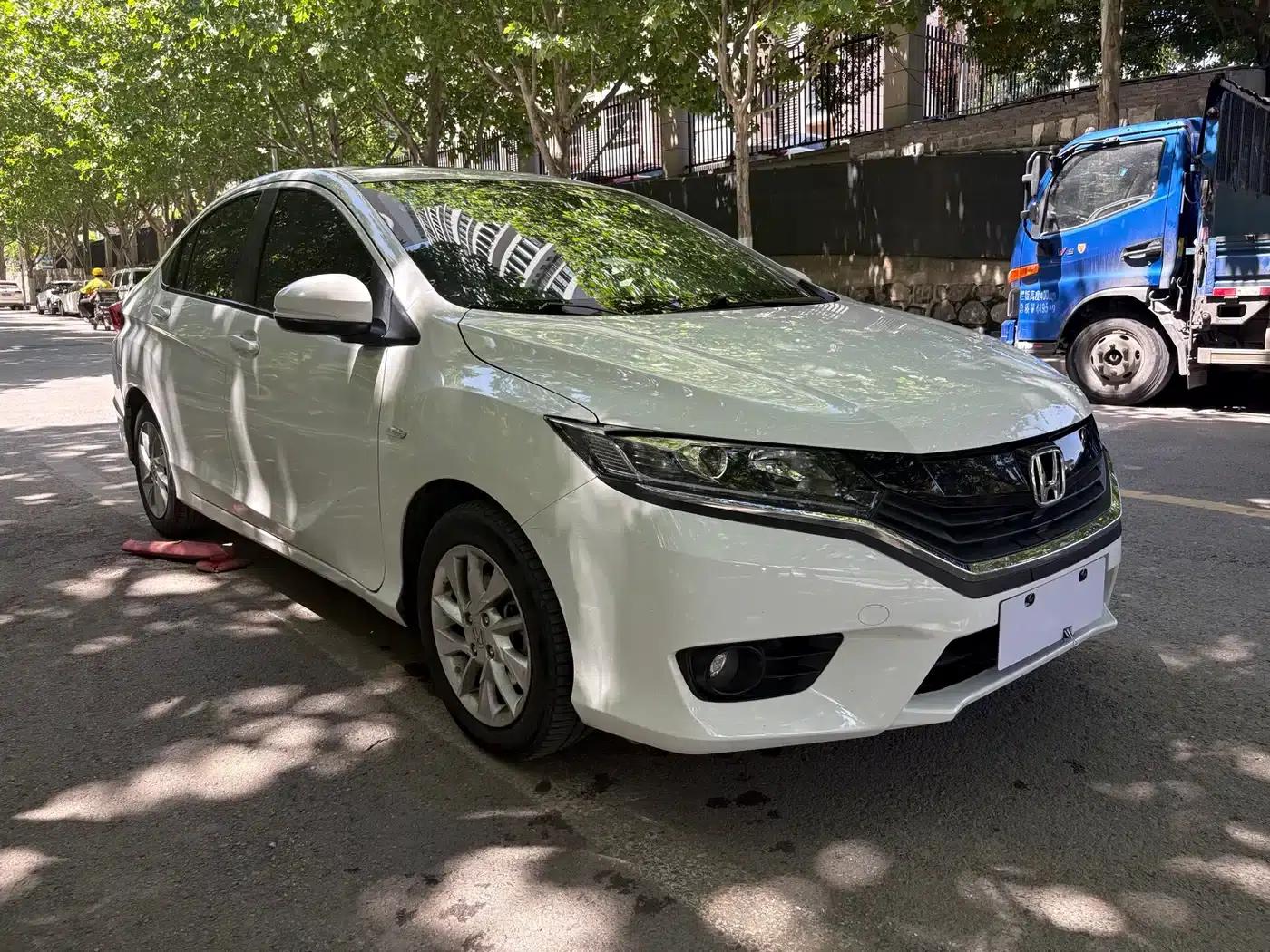 2016 Honda Greiz 1.5L CVT Fashion Edition — миниатюра 3