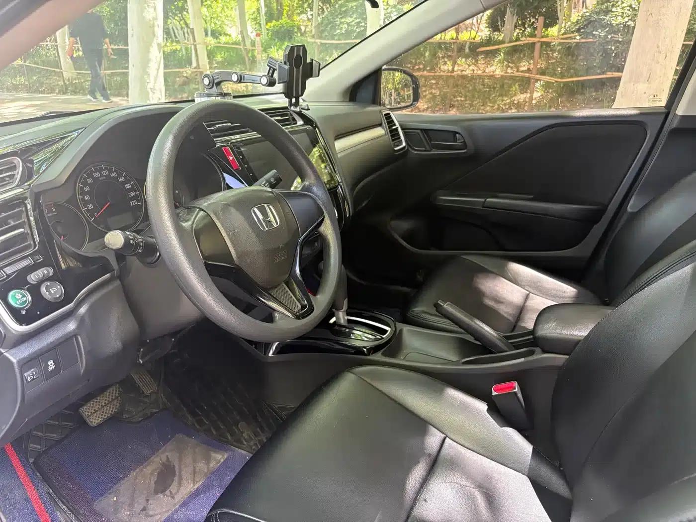 2016 Honda Greiz 1.5L CVT Fashion Edition — миниатюра 4