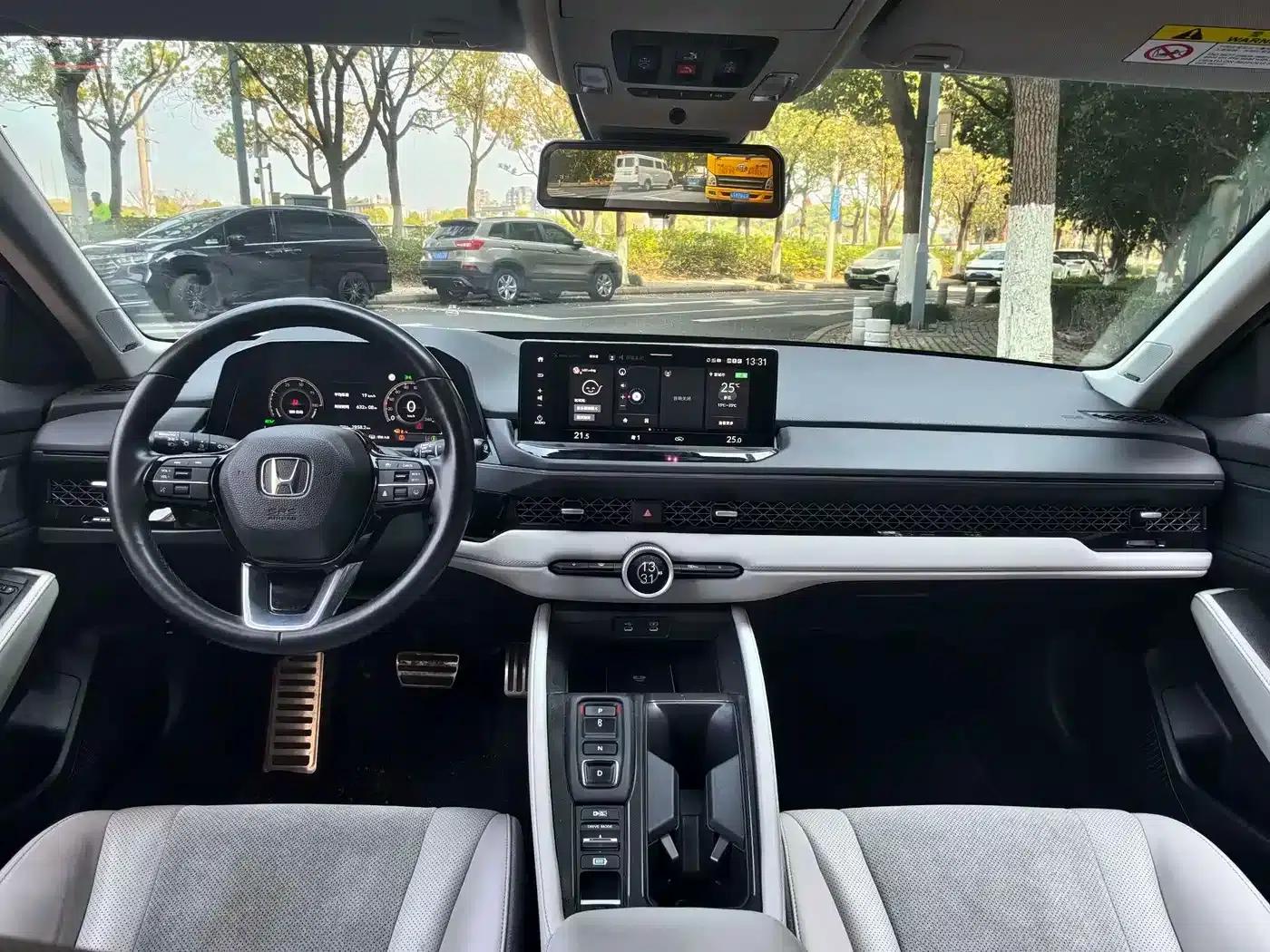 Accord PHEV 2023 2.0L e:PHEV Flagship Edition — миниатюра 6