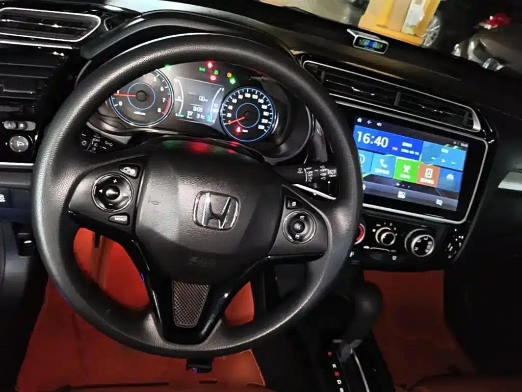 2017 Honda Crider 1.5L CVT Comfort Edition — миниатюра 10