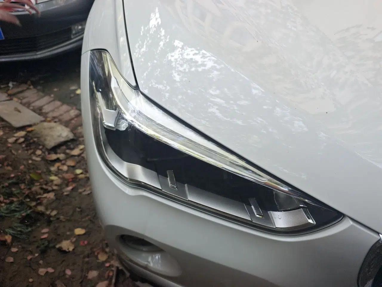 BMW X1 New Energy 2018 xDrive25Le Luxury Model — миниатюра 7