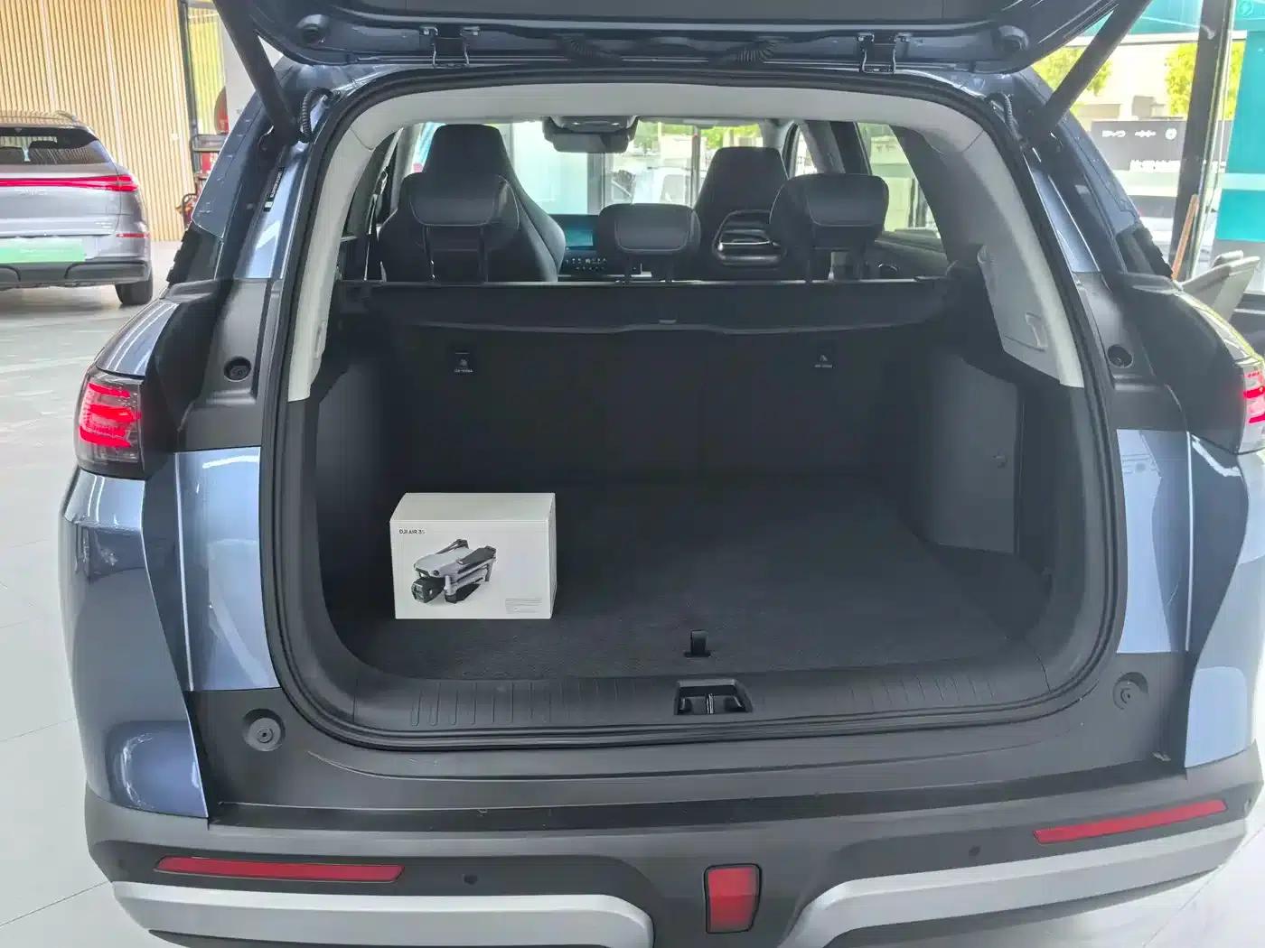 Hiace 07 DM-i 2025 Model 150 Navigator+ Edition — миниатюра 9