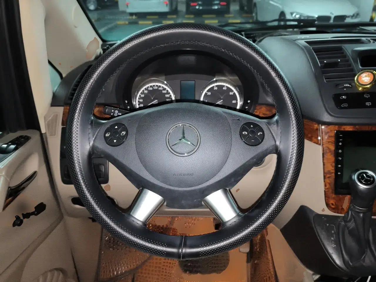Mercedes-Benz Viano 2013 3.0L Navigator Edition — миниатюра 11