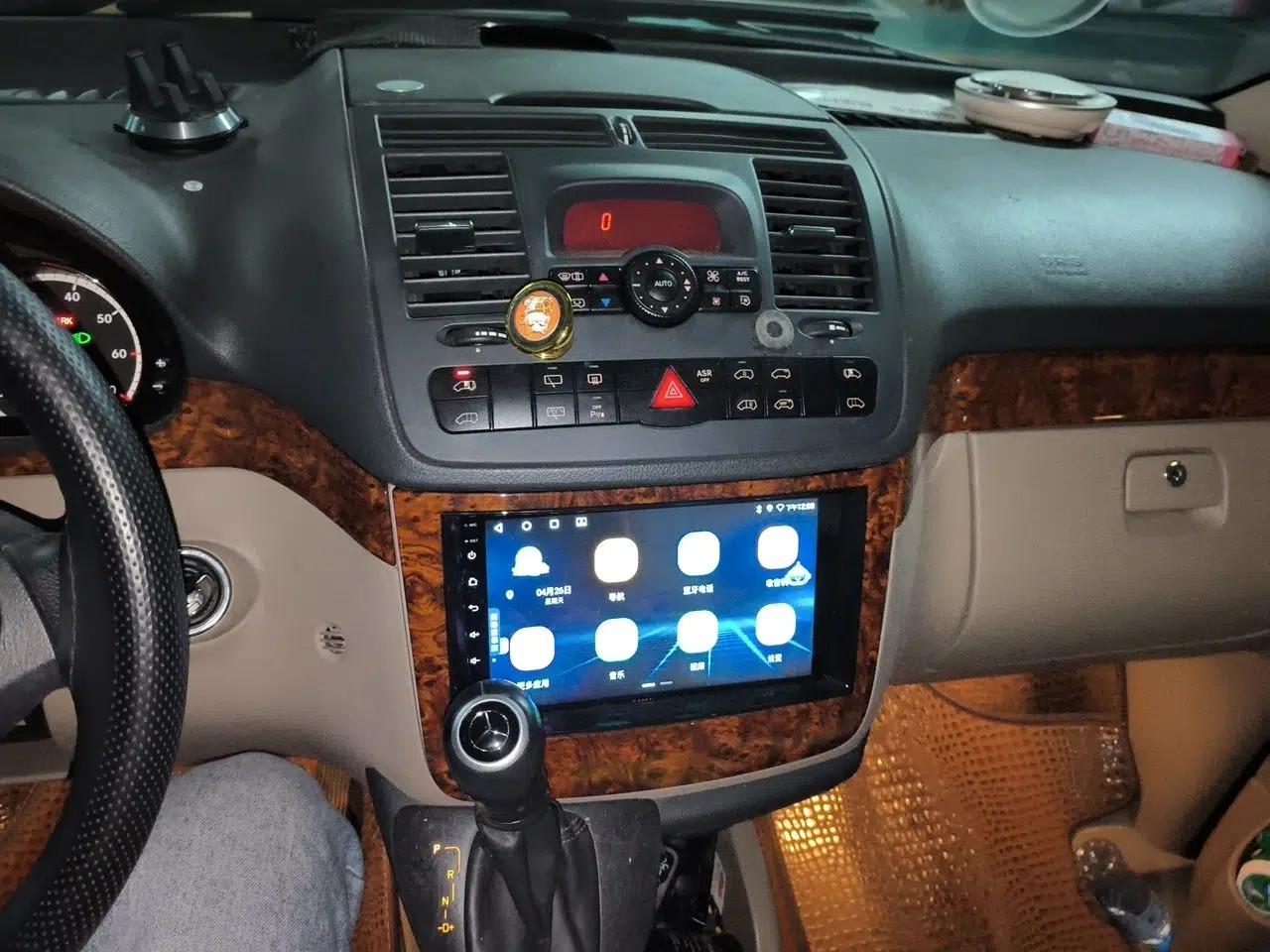 Mercedes-Benz Viano 2013 3.0L Navigator Edition — миниатюра 14