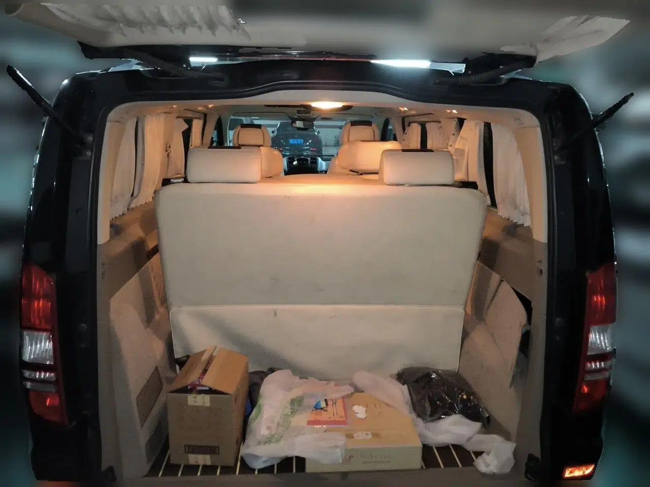 Mercedes-Benz Viano 2013 3.0L Navigator Edition — миниатюра 20