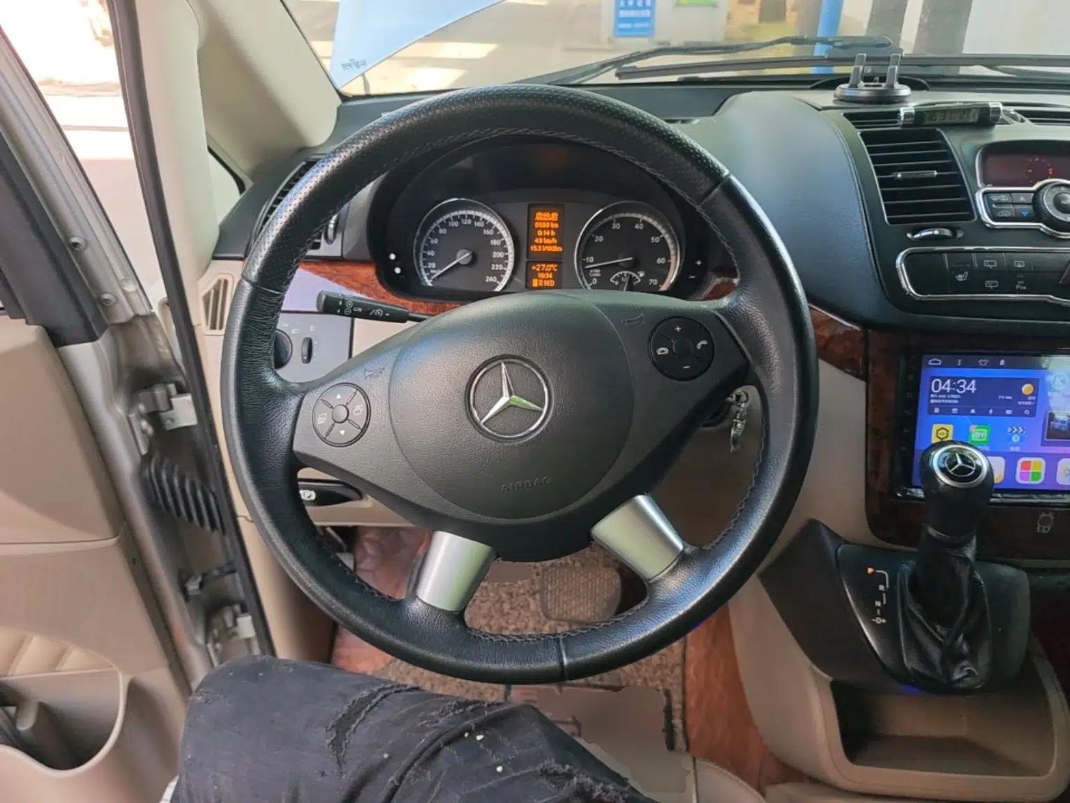 Mercedes-Benz Viano 2011 2.5L Navigator Edition — миниатюра 11