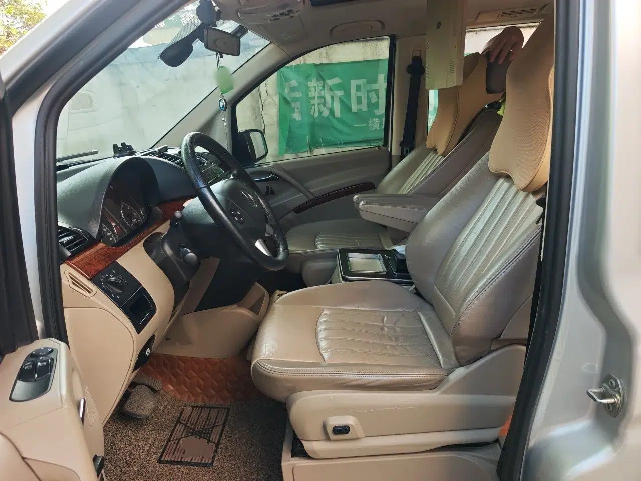 Mercedes-Benz Viano 2011 2.5L Navigator Edition — миниатюра 16