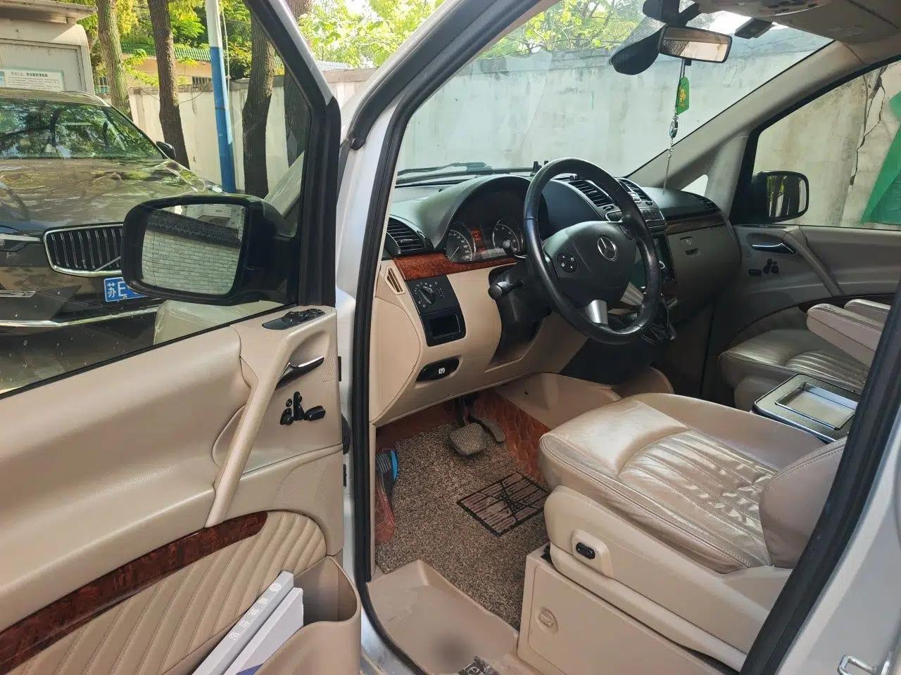 Mercedes-Benz Viano 2011 2.5L Navigator Edition — миниатюра 17