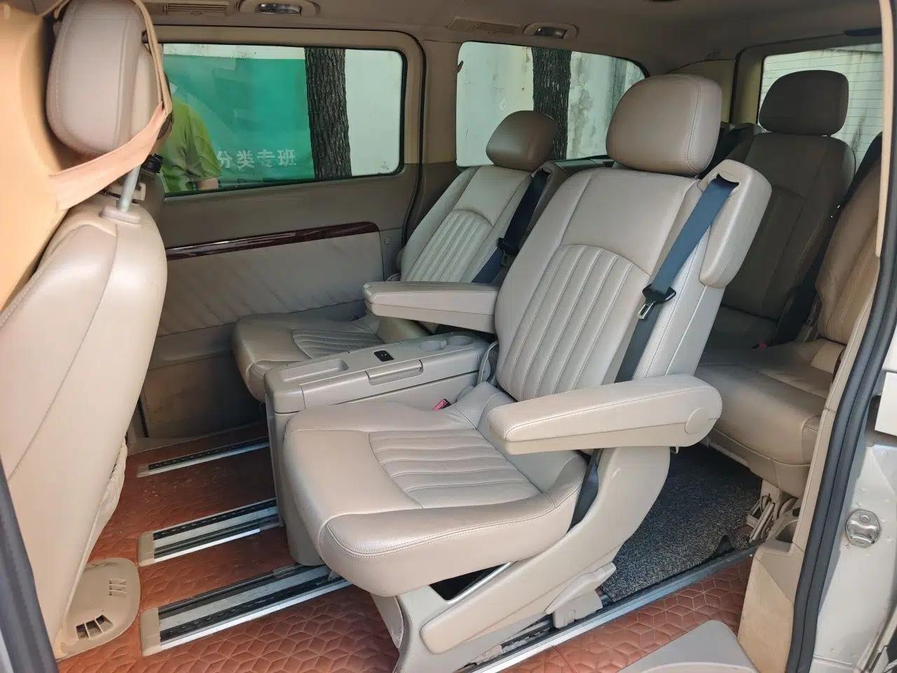 Mercedes-Benz Viano 2011 2.5L Navigator Edition — миниатюра 18