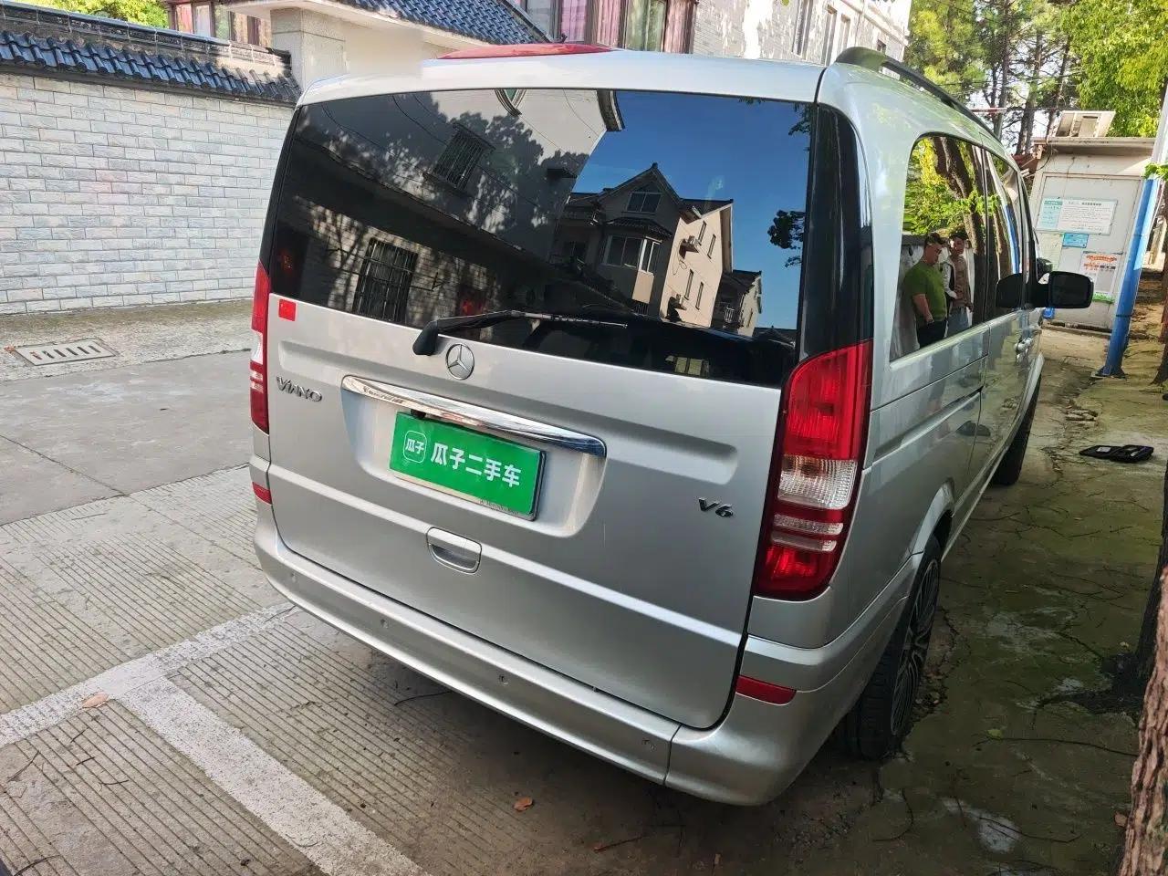 Mercedes-Benz Viano 2011 2.5L Navigator Edition — миниатюра 6