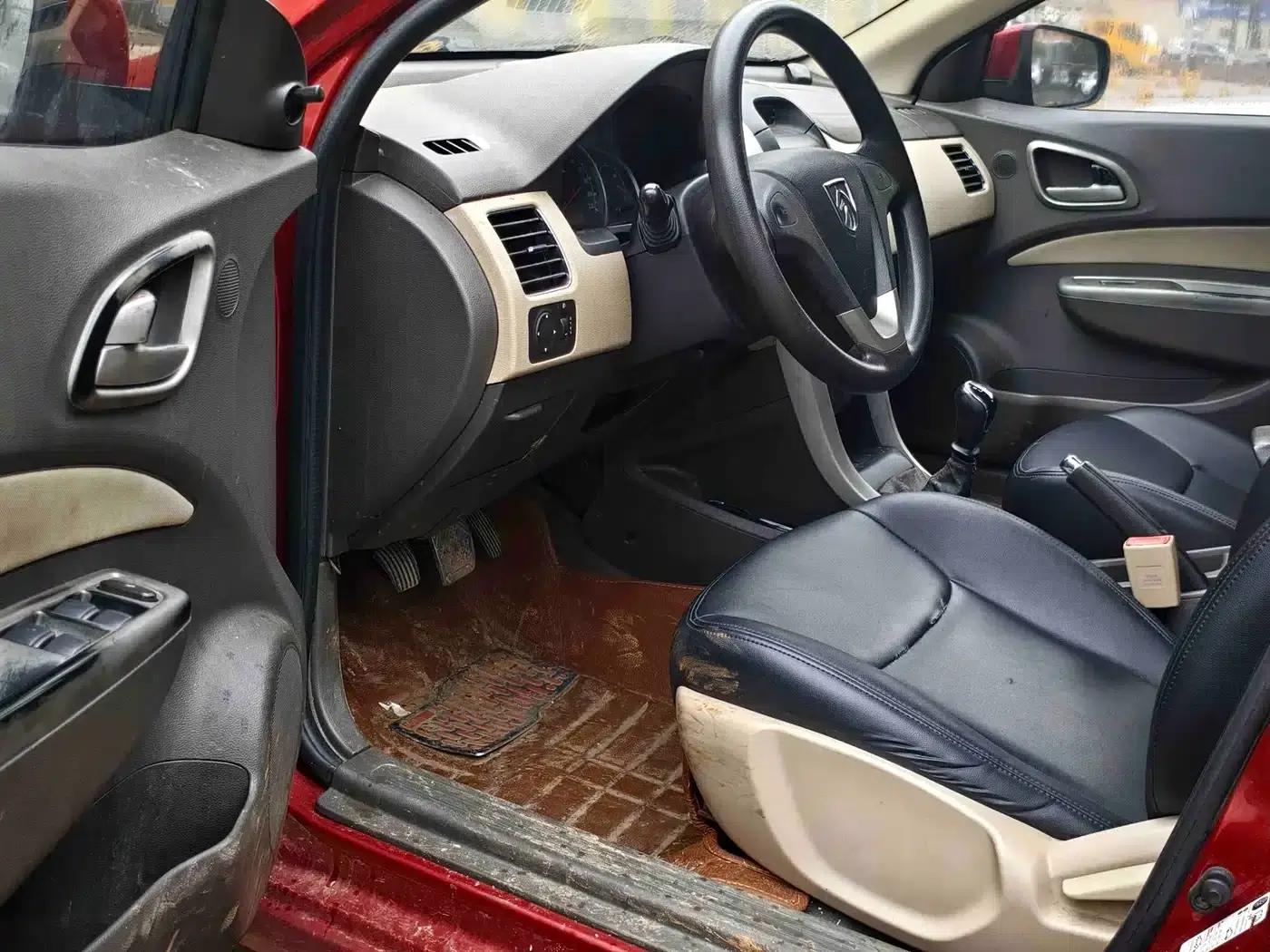 Baojun 630 2013 1.5L Manual Standard Edition — миниатюра 8