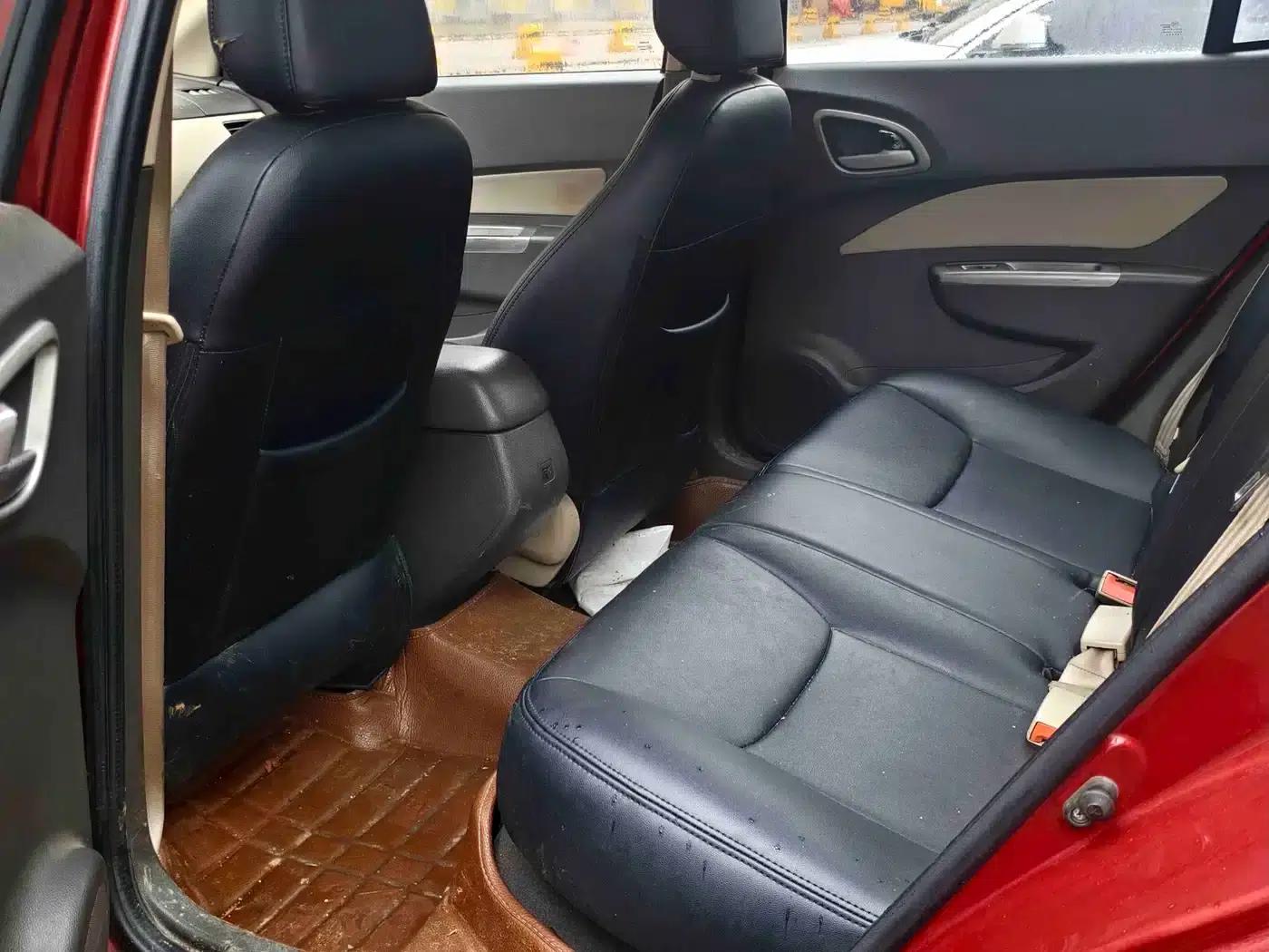 Baojun 630 2013 1.5L Manual Standard Edition — миниатюра 9