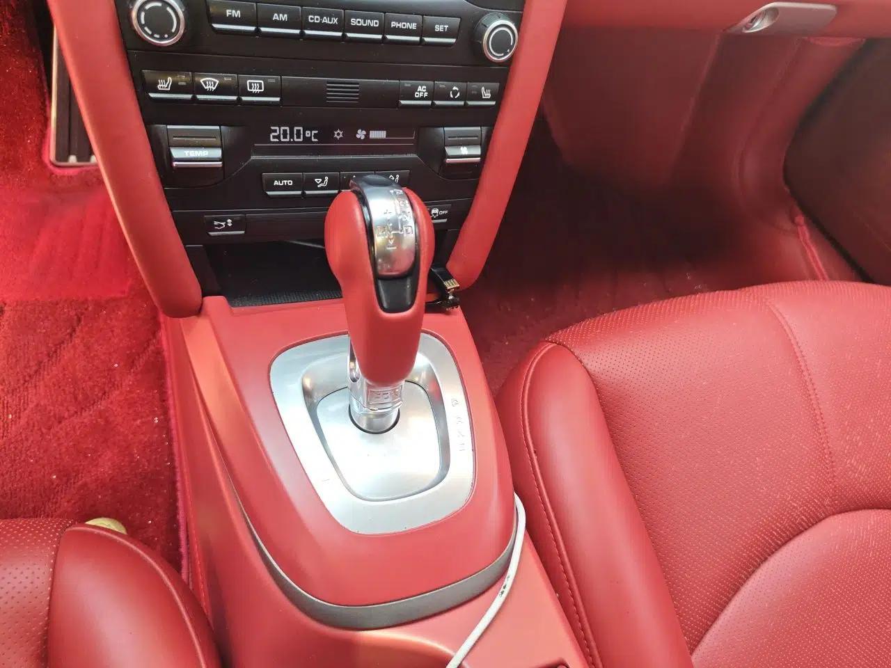 Porsche Cayman 2012 Cayman Black Edition 2.9L — миниатюра 15