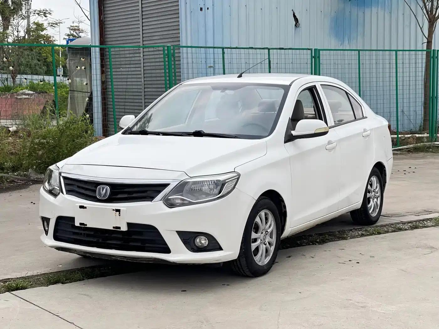 Yuexiang V3 2015 1.4L Manual Comfort Edition (National V Emission Standard) — миниатюра 1