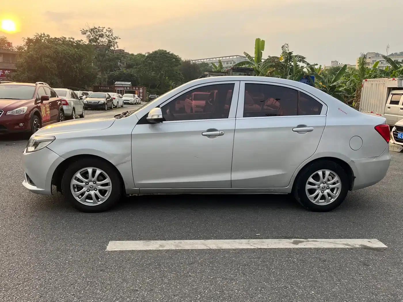 Yuexiang V3 2015 1.4L Manual Comfort Edition (National IV Emission Standard) — миниатюра 5