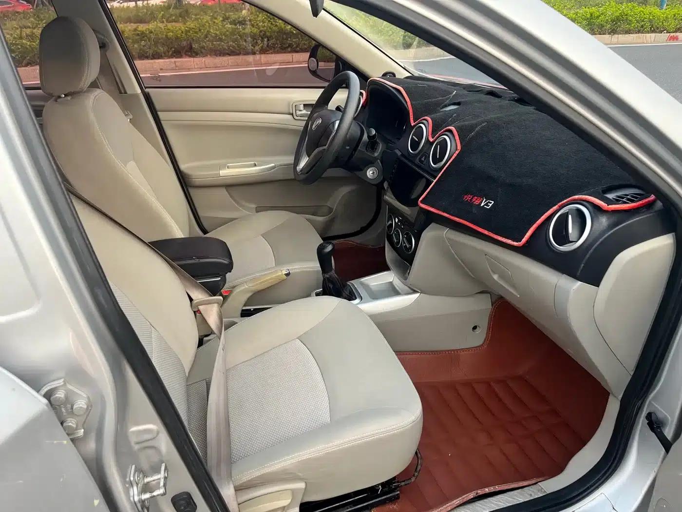 Yuexiang V3 2015 1.4L Manual Comfort Edition (National IV Emission Standard) — миниатюра 10