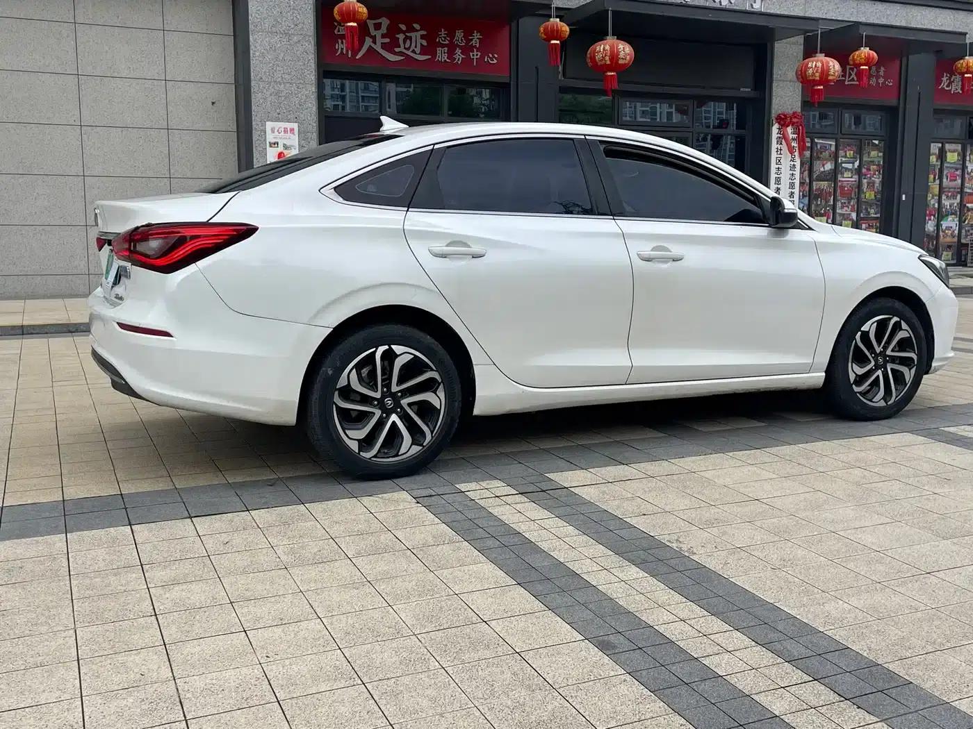 Changan Eado New Energy 2019 EV460 Smart Edition — миниатюра 5