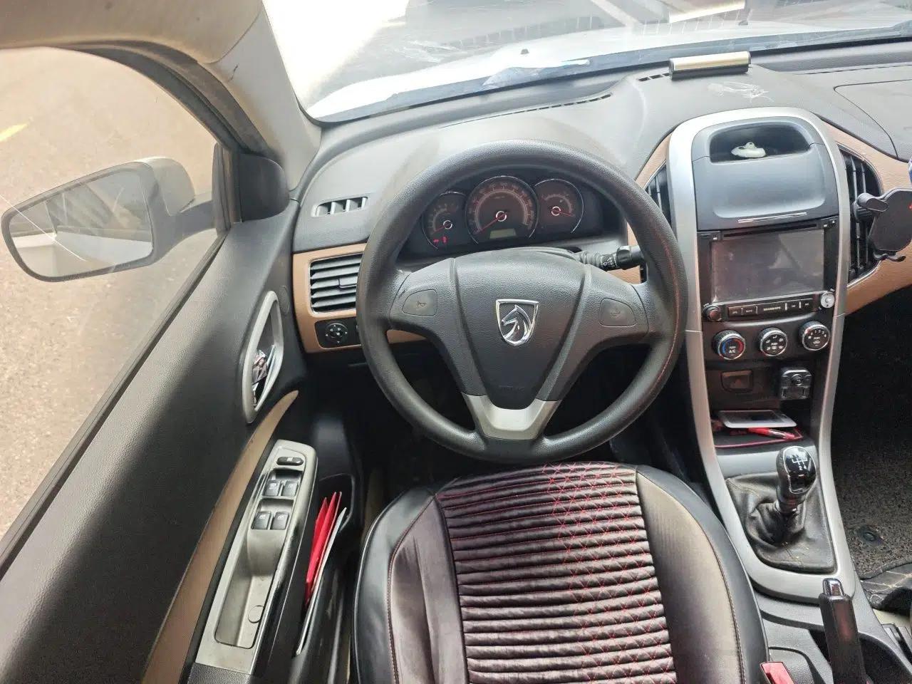 Baojun 630 2013 1.5L manual Comfort trim — миниатюра 11