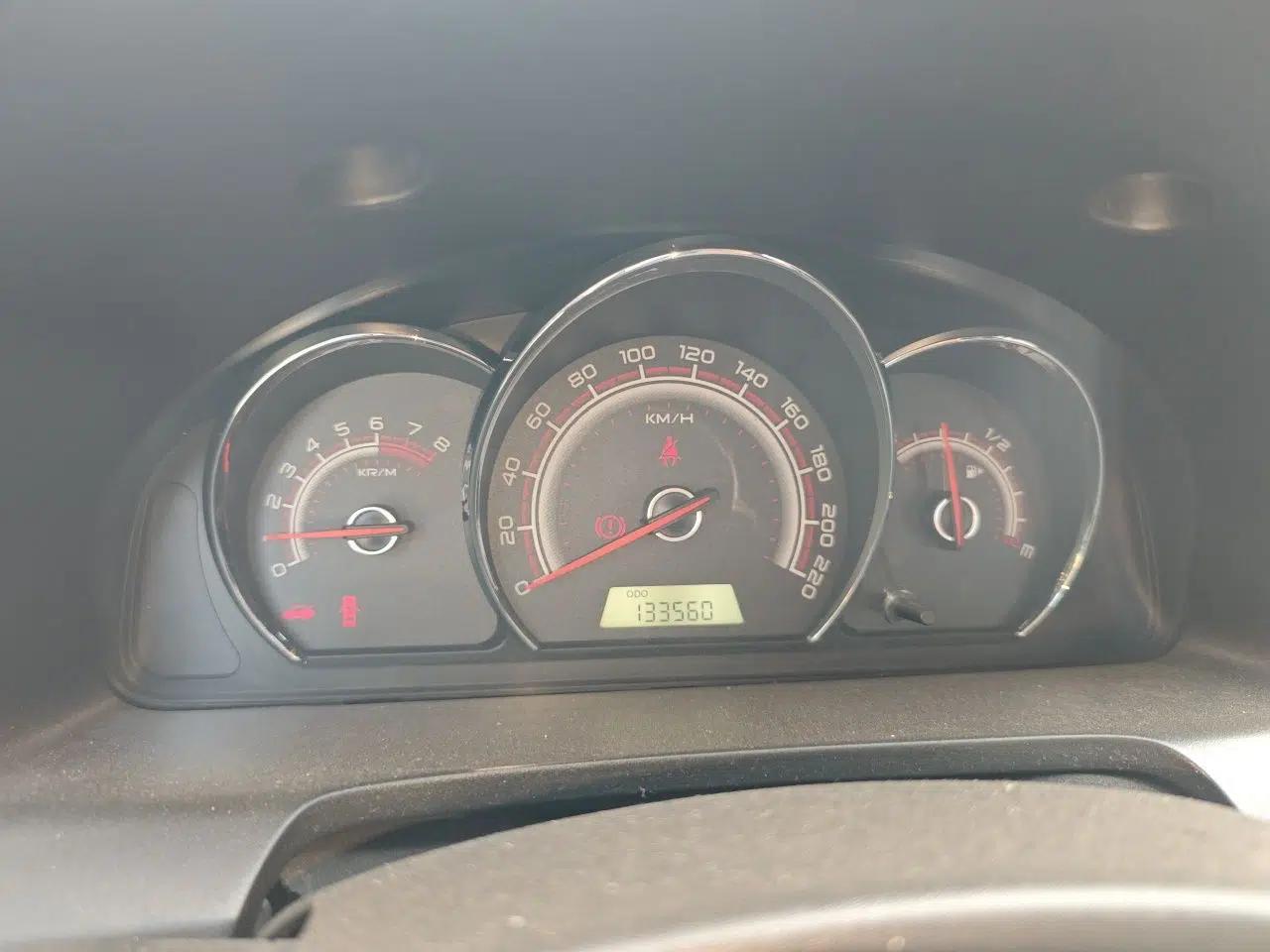 Baojun 630 2013 1.5L manual Comfort trim — миниатюра 12