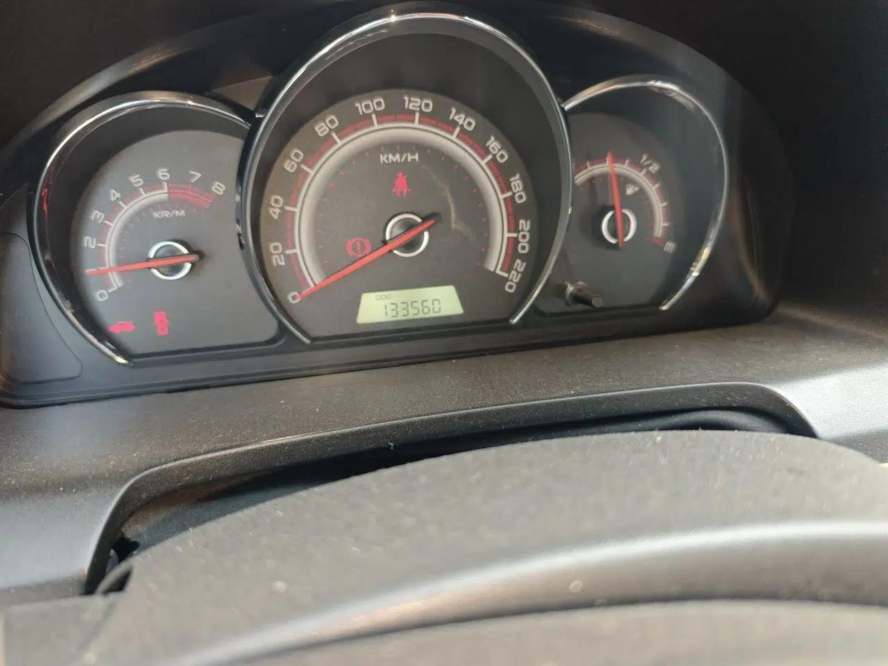 Baojun 630 2013 1.5L manual Comfort trim — миниатюра 13