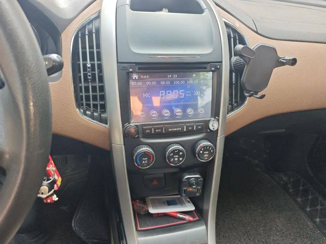 Baojun 630 2013 1.5L manual Comfort trim — миниатюра 14