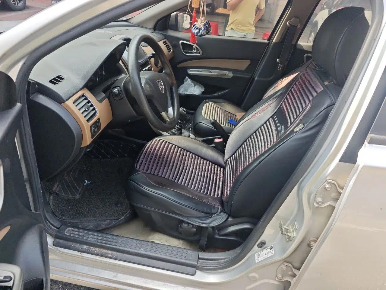 Baojun 630 2013 1.5L manual Comfort trim — миниатюра 16