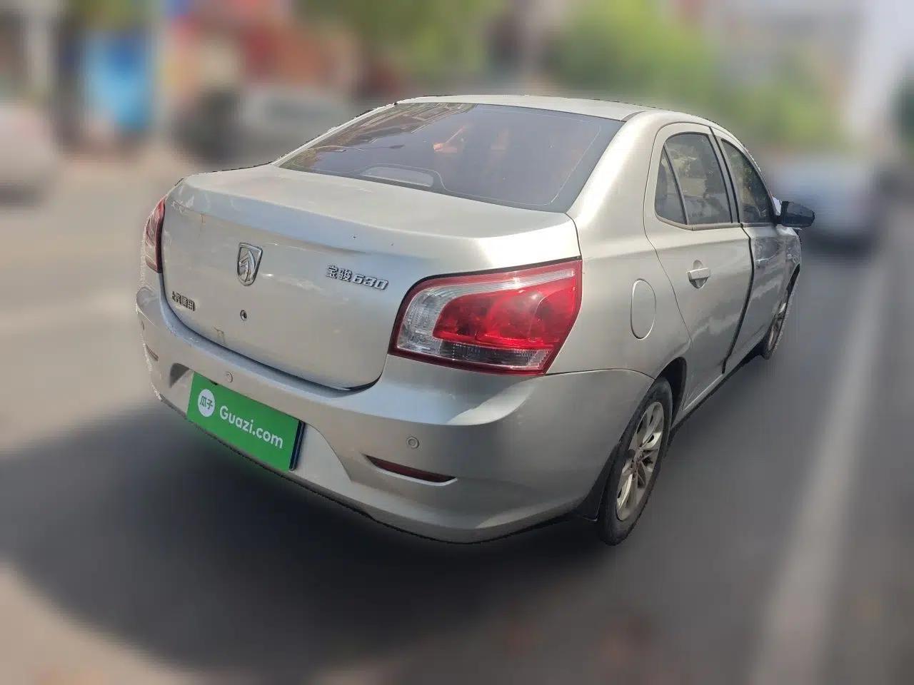 Baojun 630 2013 1.5L manual Comfort trim — миниатюра 6