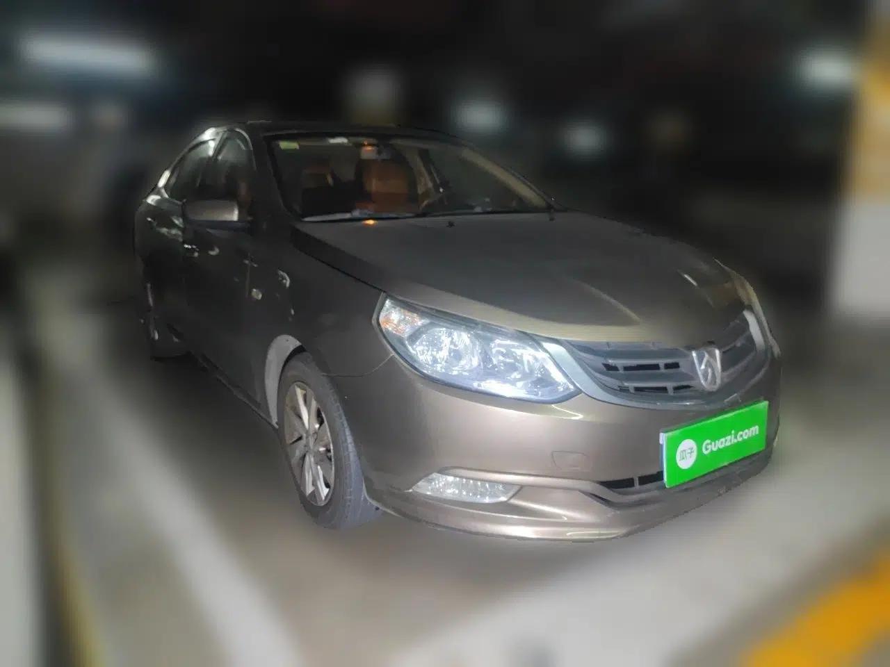 Baojun 630 2013 1.8L manual Comfort trim level — миниатюра 3