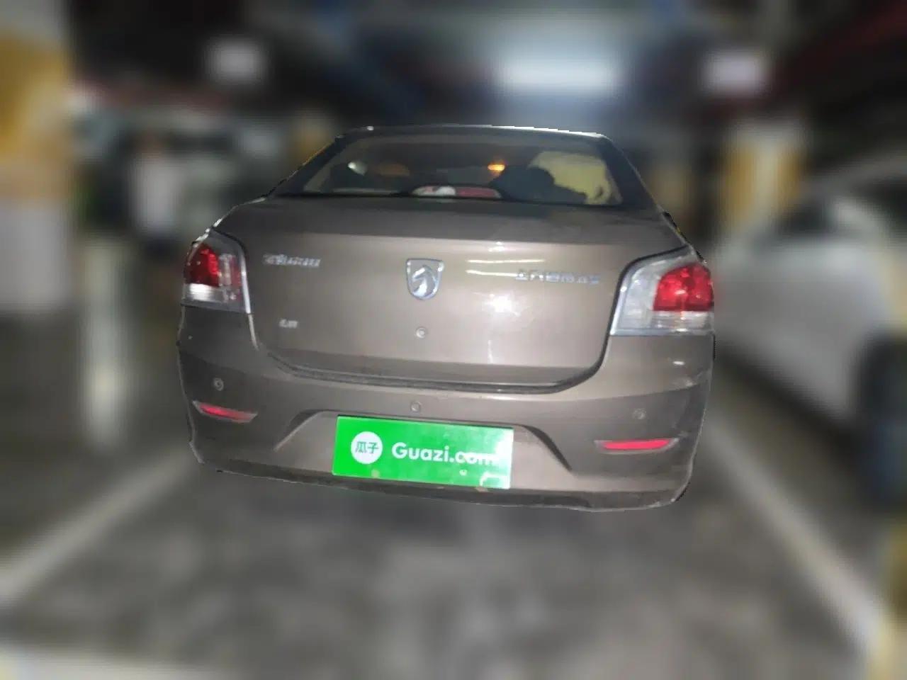 Baojun 630 2013 1.8L manual Comfort trim level — миниатюра 5