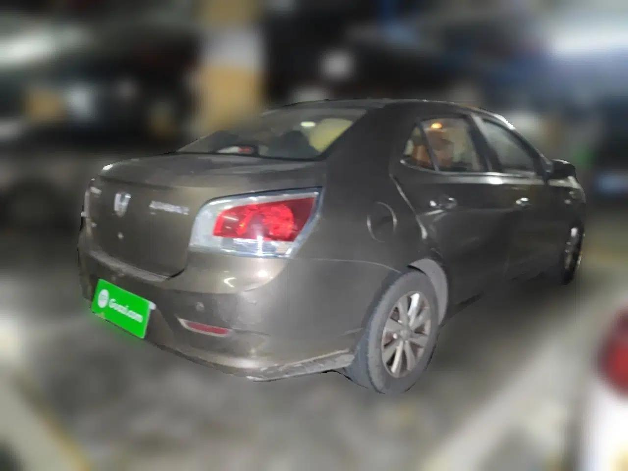 Baojun 630 2013 1.8L manual Comfort trim level — миниатюра 6