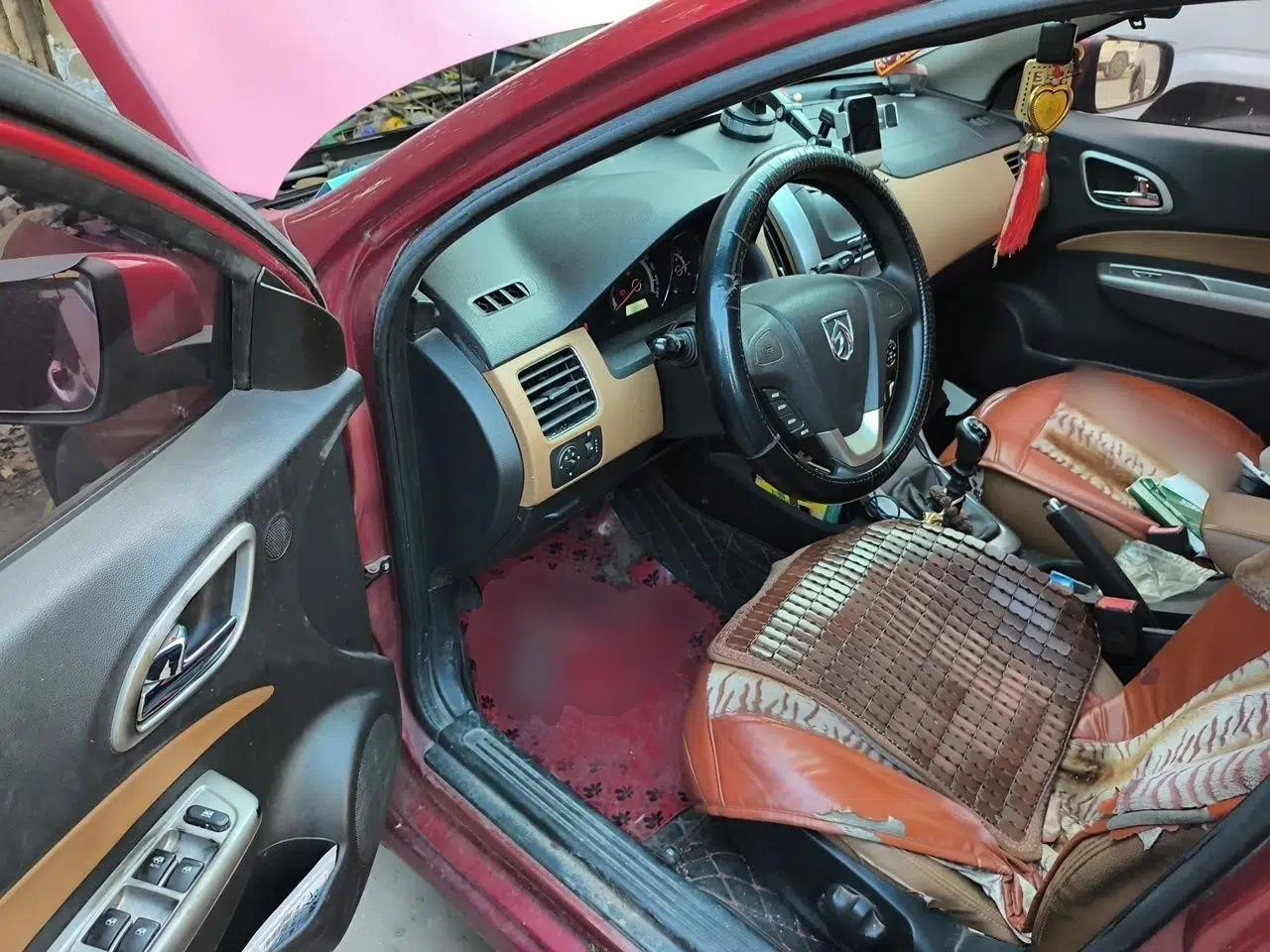 Baojun 630 2013 1.5L manual Elite version — миниатюра 17