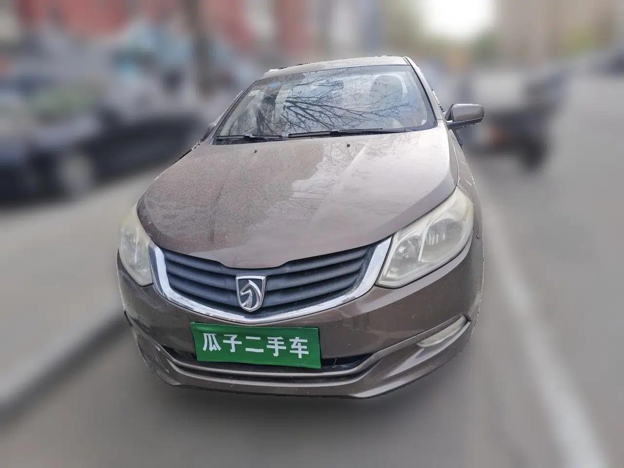 Baojun 630 2011 1.5L manual Comfort trim level — миниатюра 2