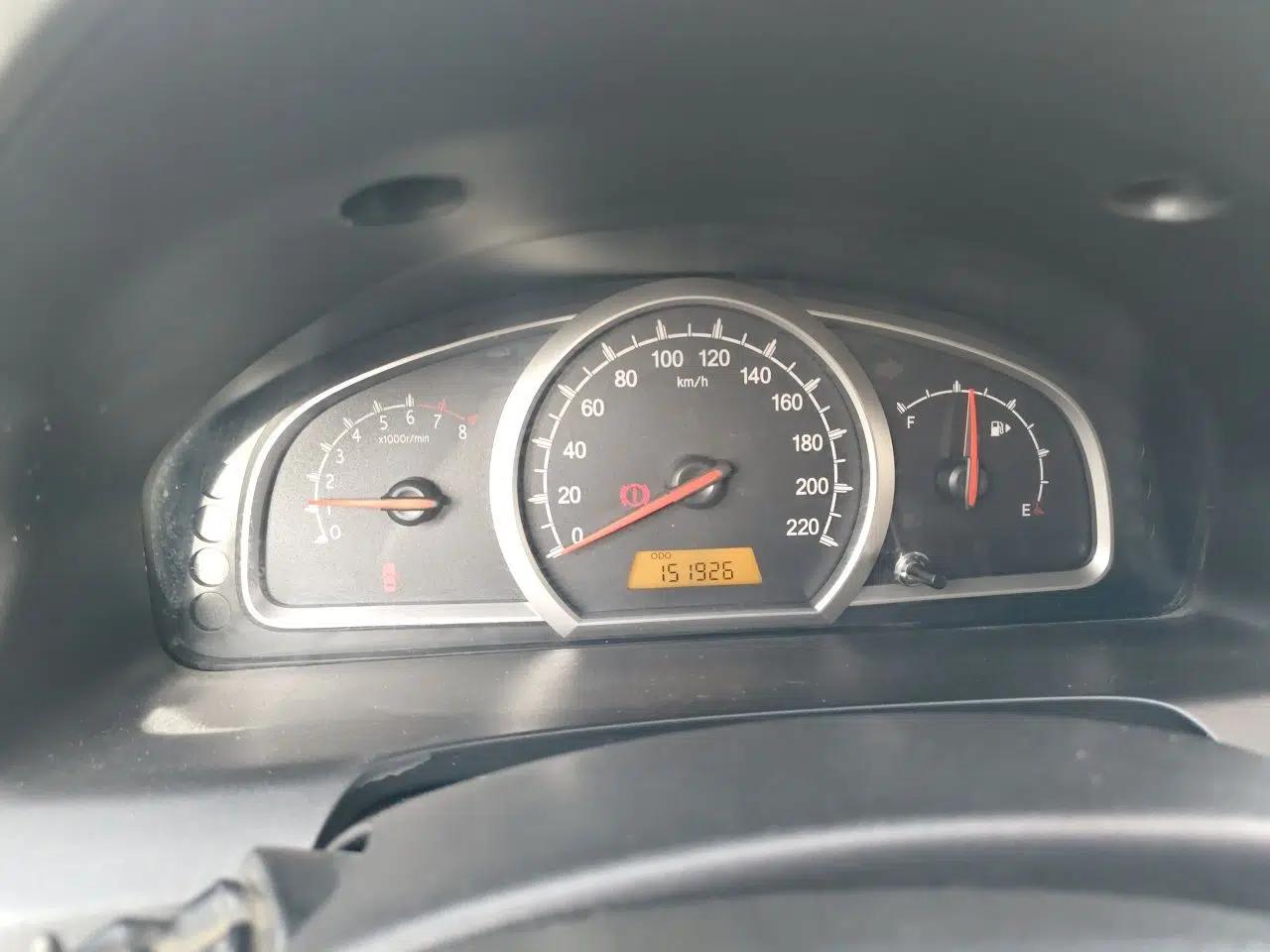 Baojun 630 2011 1.5L manual Comfort trim level — миниатюра 12