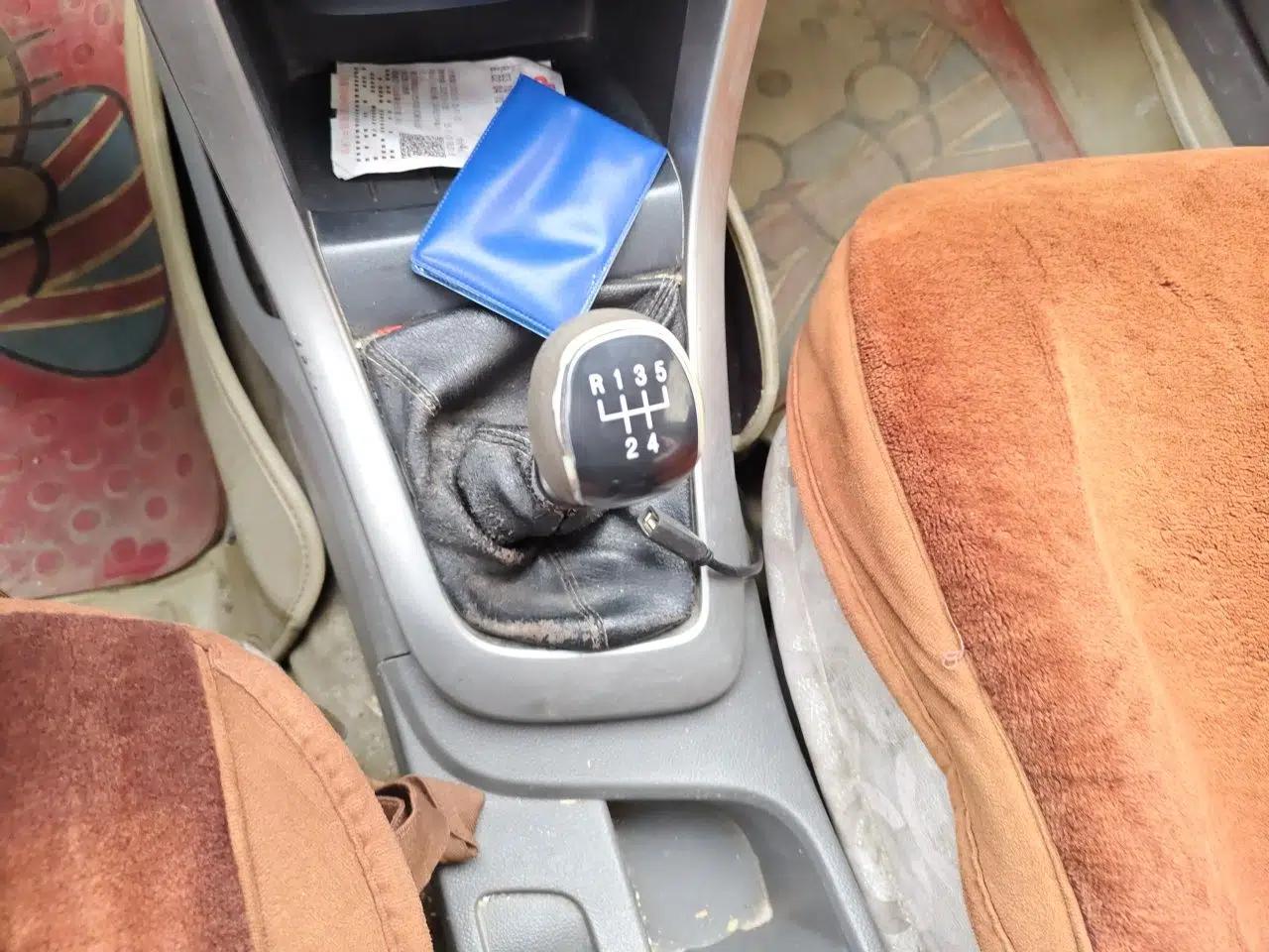 Baojun 630 2011 1.5L manual Comfort trim level — миниатюра 15