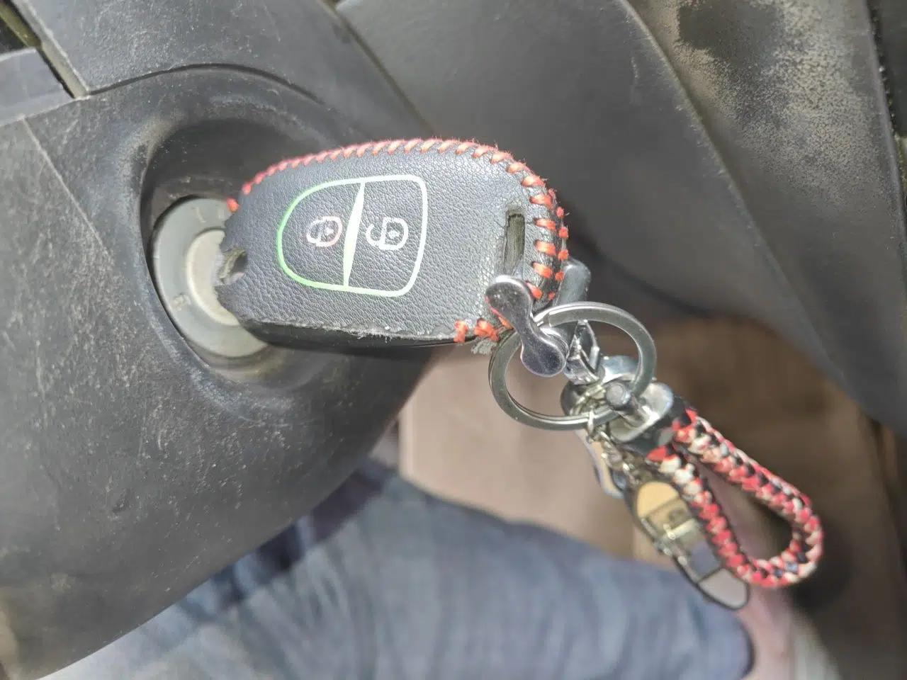 Baojun Lechi 2012 Revised 1.0L Manual P-TEC Standard Edition — миниатюра 9