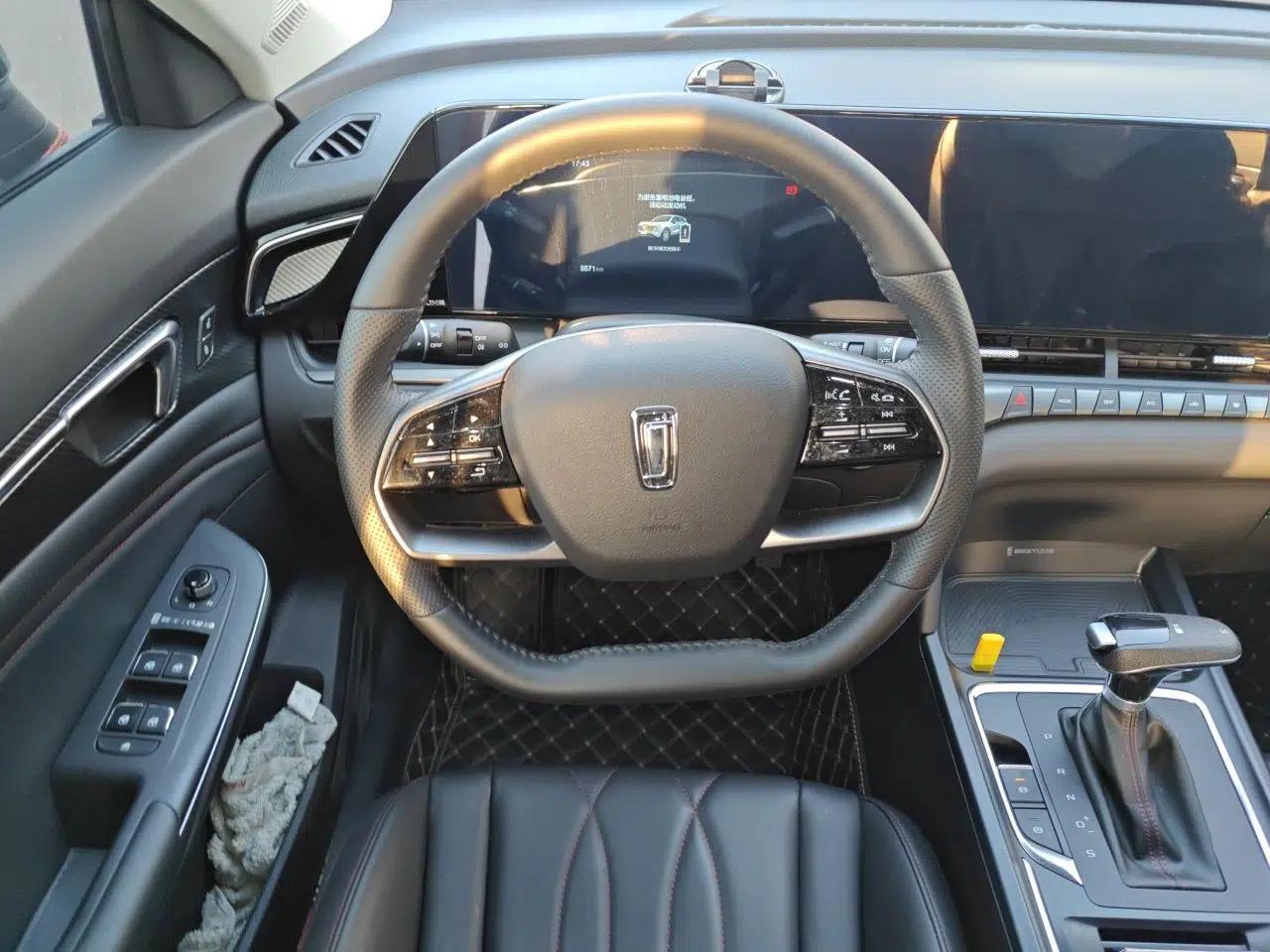Bestune T55 2023 1.5T Automatic Leap Model — миниатюра 11