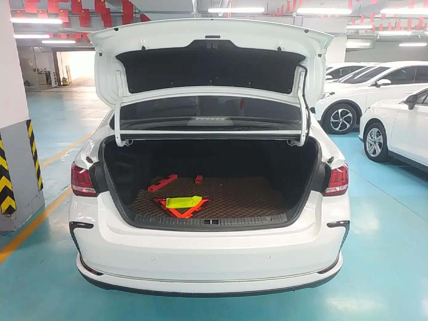 BAIC Beijing EU5 2022 Ride-Hailing High-Power Luxury Edition — миниатюра 21