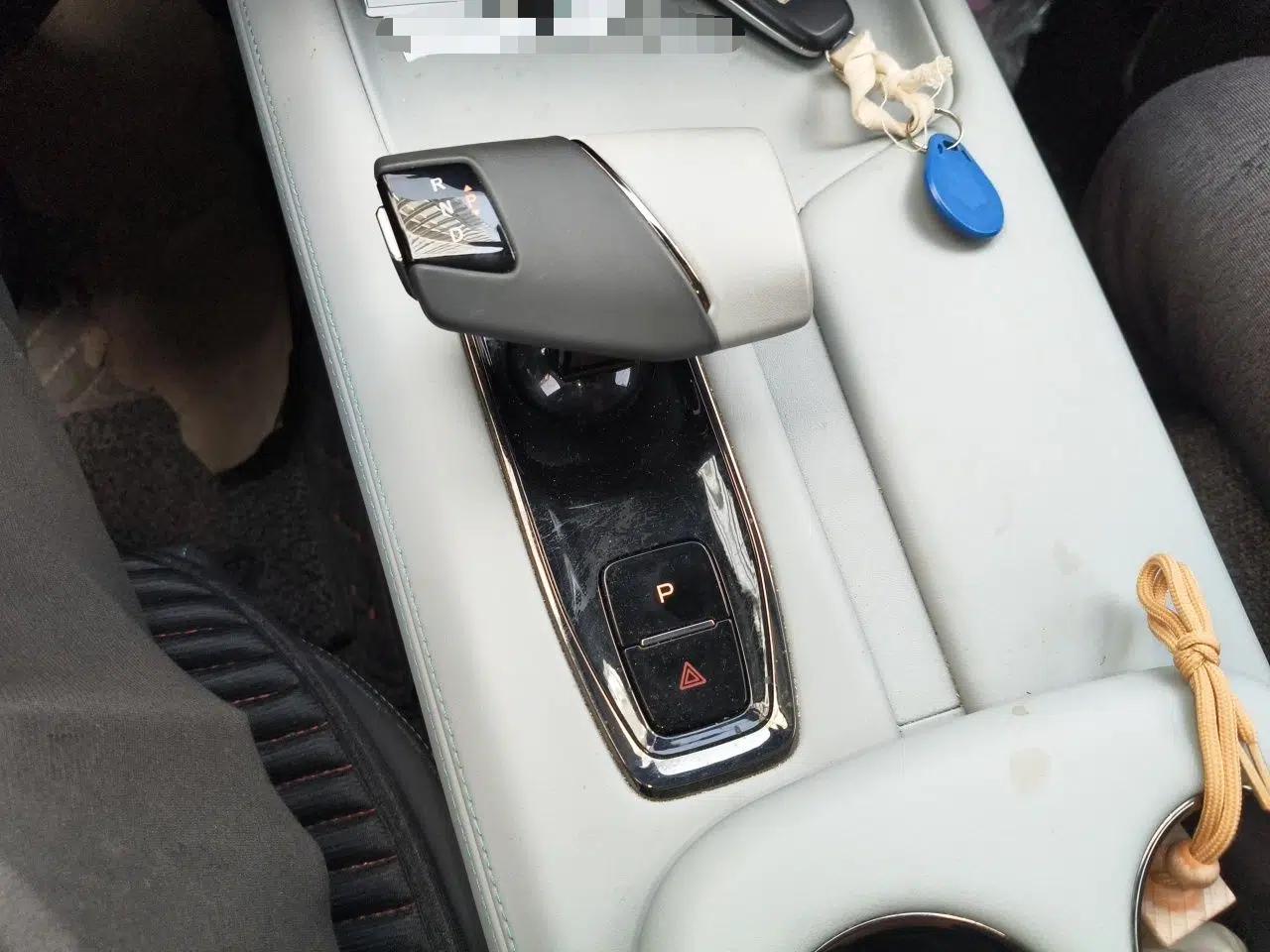 CHANGAN UNI-Z New Energy 2024 Blue Whale Smart Electric iDD 125km Excellence Model — миниатюра 15